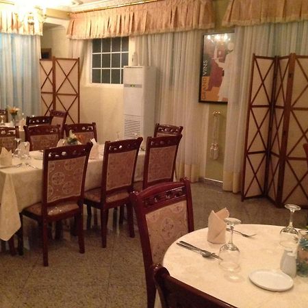 Charleston Hotel Акра Екстериор снимка